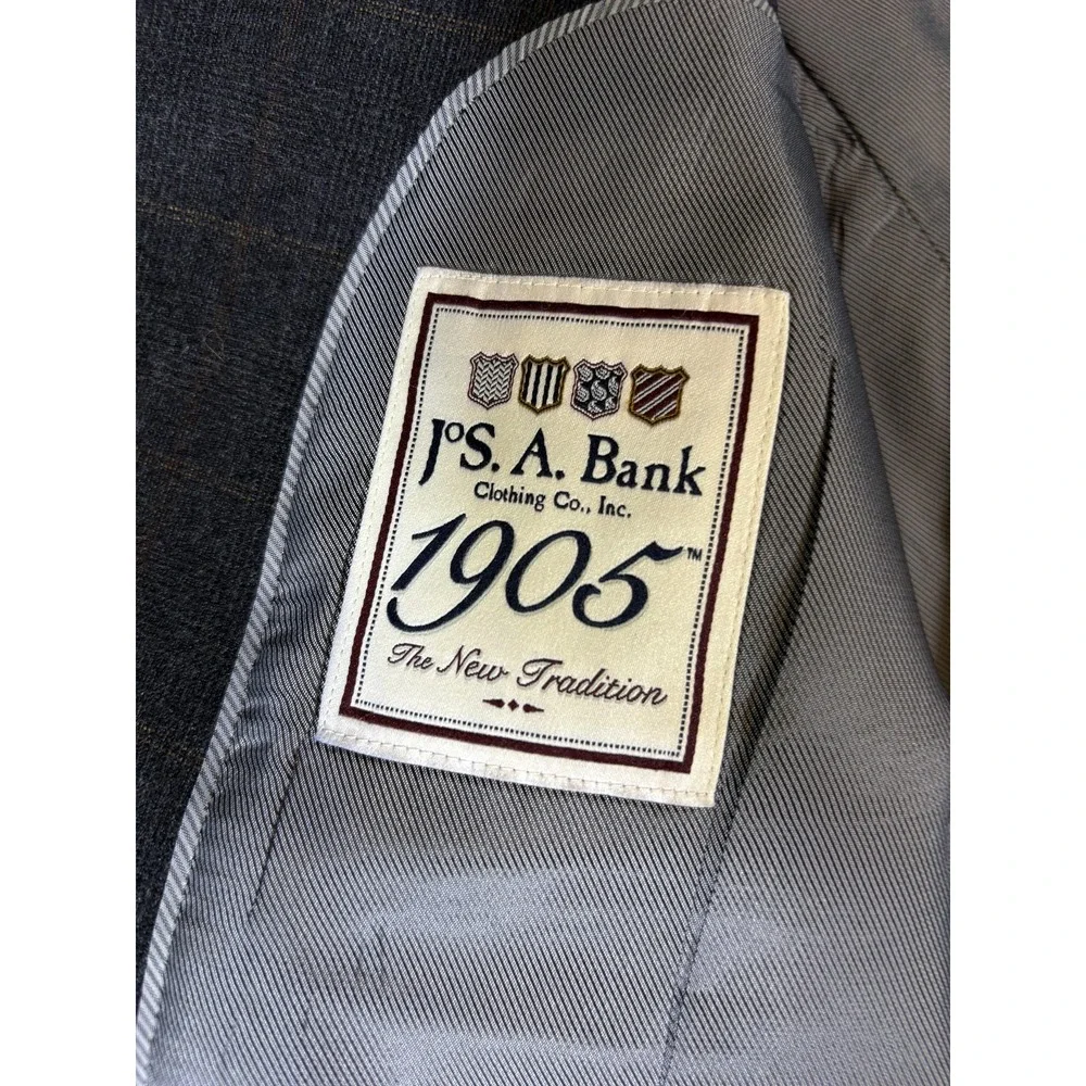 Jos A Bank Mens Gray Plaid 100% Wool Blazer 46R 1905 Jacket Tailored Fit